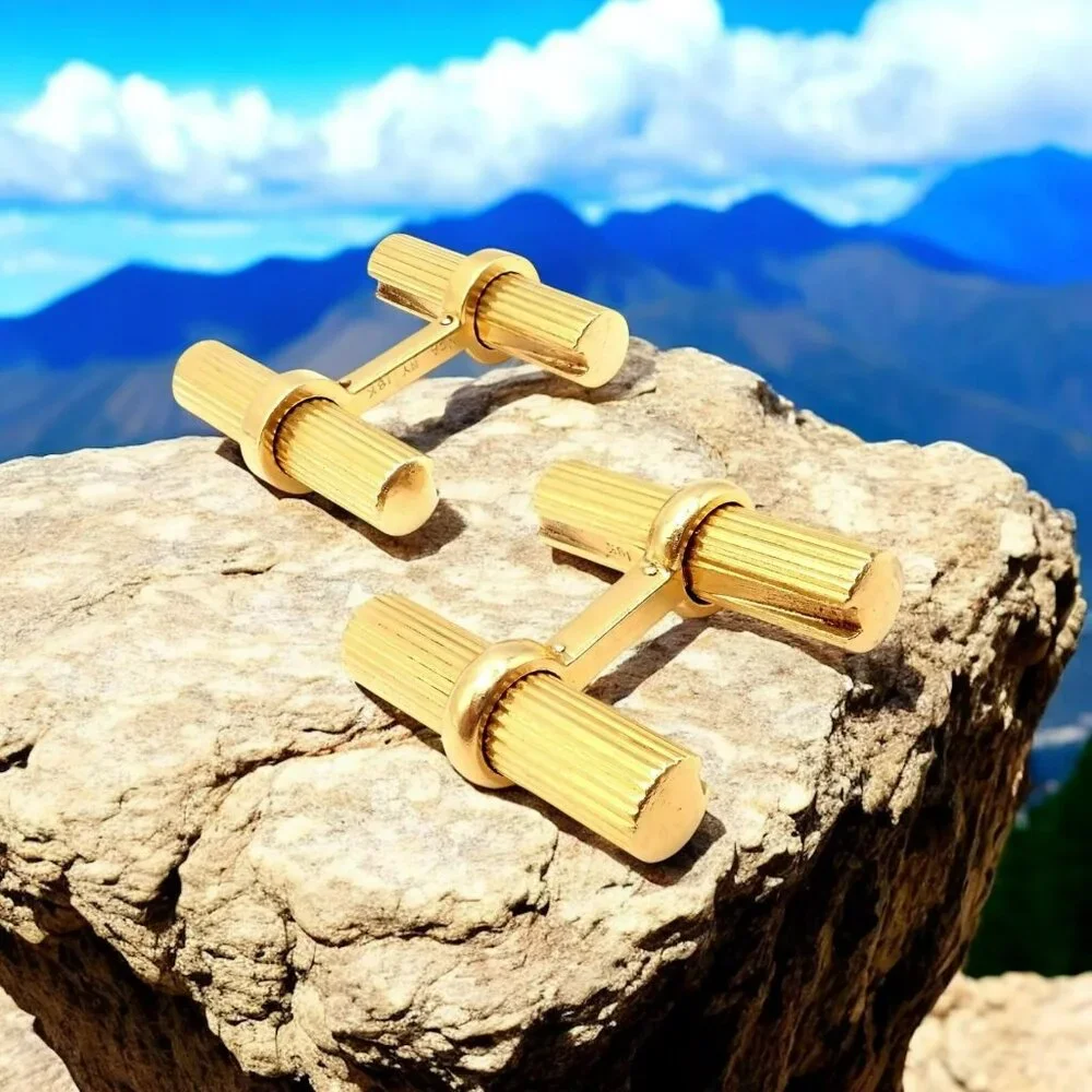 Vintage! Authentic Van Cleef & Arpels 18k Yellow Gold Bar Cufflinks